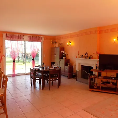 Palais Sur - Belle Maison Individuelle A Proximite Du Marche