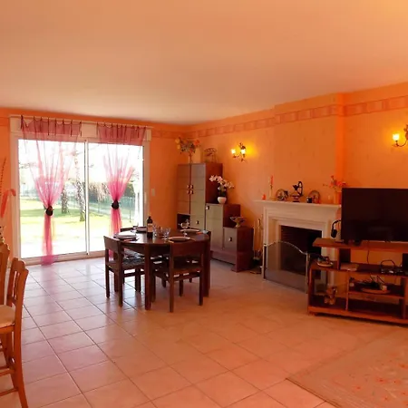 Palais Sur - Belle Maison Individuelle A Proximite Du Marche Villa *